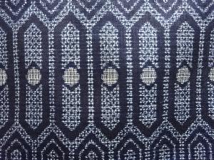 アンティーク　亀甲に枡模様織り出し本場正藍泥染大島紬着物(割り込み絣)